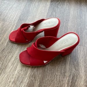 Red Wedges - Perfect condition!